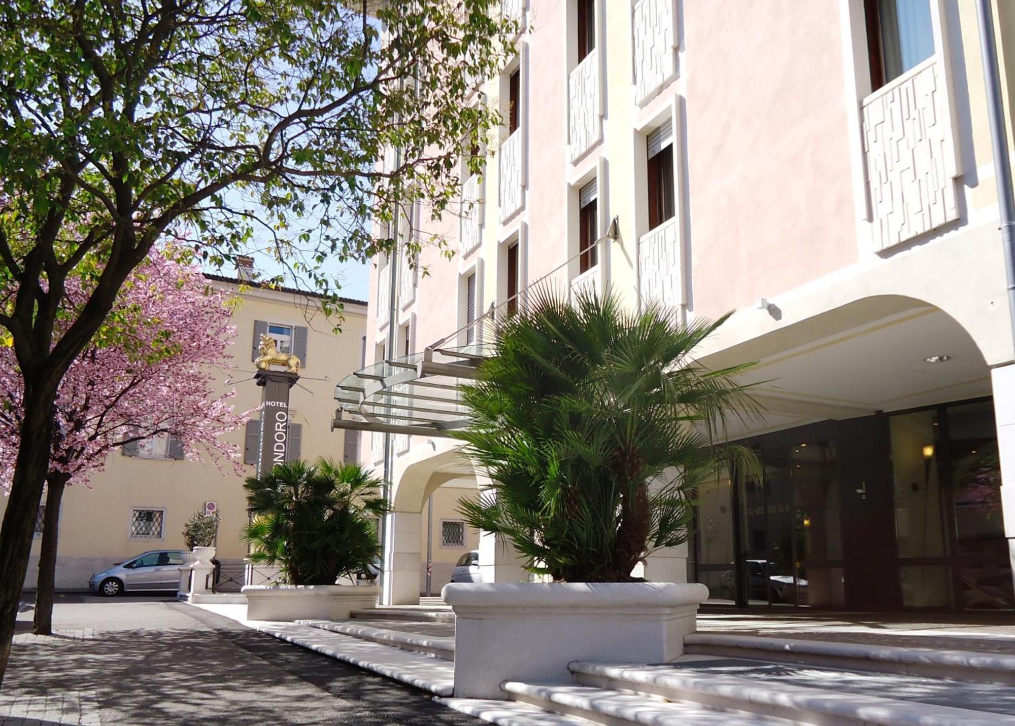 Hotel Leon d'Oro Rovereto  Esterno foto