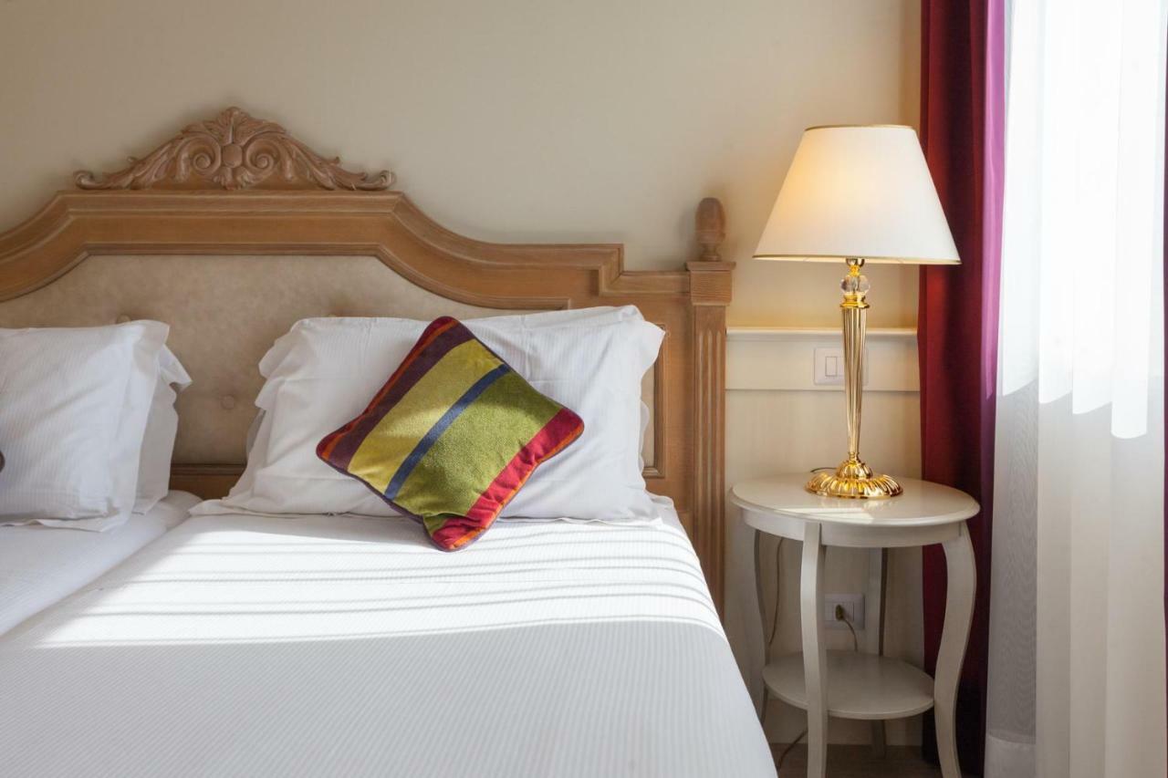 Hotel Leon d'Oro Rovereto  Esterno foto